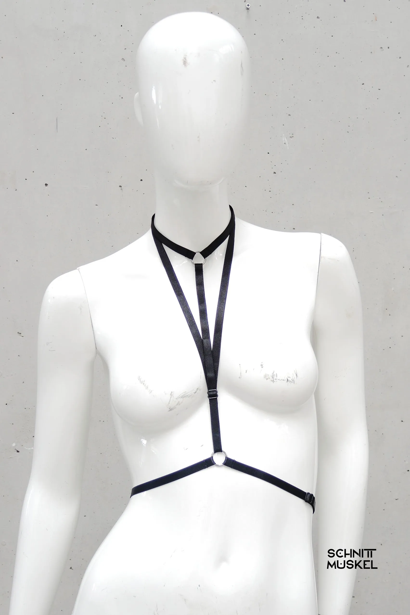Harness "V"